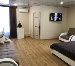 Улучшенный Семейный Номер в Артик