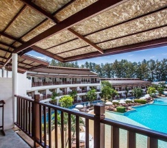 Четырёхместный номер Deluxe с балконом и с видом на сад 2 отдельные кровати в Arinara Beach Resort Phuket