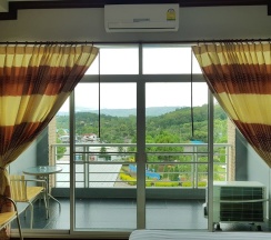 Двухместный номер Deluxe с балконом двуспальная кровать в Breeze Hill Hotel