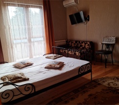 Комфорт трехместный с балконом в У Валентины