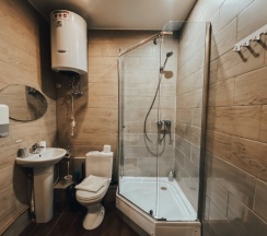 Двухкомнатный семейный номер (8 чел) в Удачное место