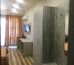 Полулюкс в Акрополь