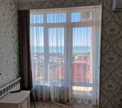 Делюкс 4-х местный с балконом и видом на море (Новый корпус, 150 метров от основной территории) в Аида