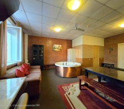 Аква Люкс с джакузи в Guest house Happy family