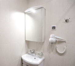 Первая категория-стандартный двухместный номер с 1 кроватью в Олимпия