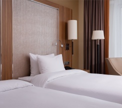 НОМЕР С ДВУМЯ ОДНОСПАЛЬНЫМИ КРОВАТЯМИ (TWIN) в Doubletree by Hilton Tyumen
