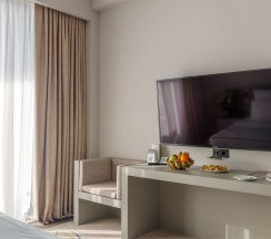Стандарт Комфорт большая кровать с видом на море в Luciano Hotel&SPA Sochi