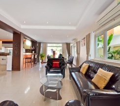 Вилла с 4 комнатами в Tropicana Pool Villa