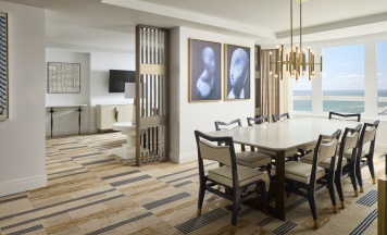 Люкс Grand c 1 комнатой с балконом в Fontainebleau Miami Beach