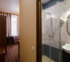 Улучшенный двухместный номер с одной двуспальной или двумя односпальными кроватями в My Favourite Garden Hotel