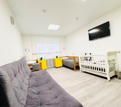 Семейный четырех местный в Party and Sun