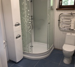 Коттедж - DeLuxe 6 мест с видом на озеро в Покровское