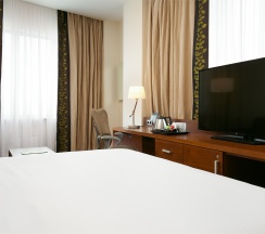 Номер категории «Улучшенный» с большой кроватью (King size) в Hilton Garden Inn Volgograd