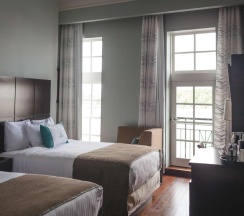Четырёхместный номер с видом на город в The Cotton Sail Hotel, Tapestry Collection By Hilton