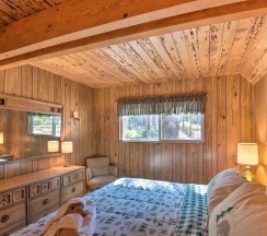Коттедж в 5 Mi to Heavenly Mountain Resort: Tahoe Cabin