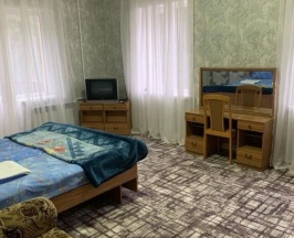 Двухместный номер Standard с балконом и с видом на горы двуспальная кровать в Москва