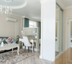 Двухместный люкс Provence №40 с 2 комнатами с красивым видом из окна двуспальная кровать в Лель