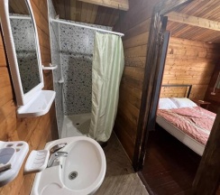 Трёхместный коттедж рядом с пляжем в Pitsunda House