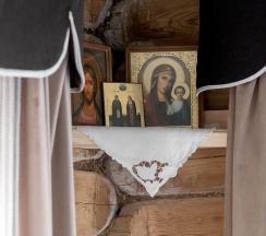 Коттедж стандарт с 2 односпальными и 1 двуспальной кроватью в Olafa Home
