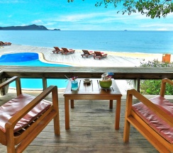 Коттедж с видом на залив в Sunset Park Resort and Spa