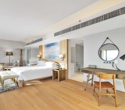Двухместный люкс Presidential двуспальная кровать в Pullman Phuket Karon Beach Resort ex. Hilton Phuket Arcadia Resort