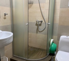 Трёхместный номер Standard с балконом в Ассоль