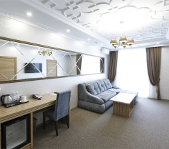 Делюкс в SKY LUX HOTEL