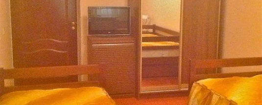 Номер стандарт с 2 односпальными кроватями (с завтраком) в Андол