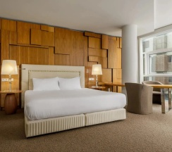 Двухместный люкс двуспальная кровать в Room Mate Aitana, Amsterdam