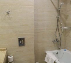 FAMILY JUNIOR SUITE с боковым видом на море и бассейн в Эмеральдика