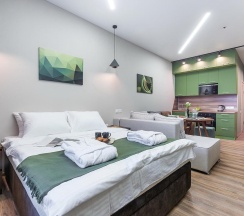 Апартаменты улучшенные с 1 двуспальной кроватью в Sky inn color