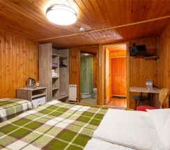 Трехместный домик в Allure Lodge