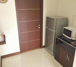 Двухместный номер Deluxe с балконом двуспальная кровать в Villa Navin Resort