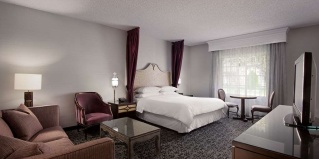 Анахайм: Отель Anaheim Majestic Garden Hotel