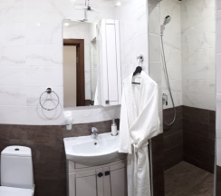 Делюкс в День и ночь