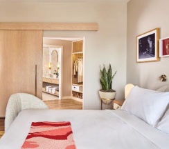 Люкс Grand с балконом в Virgin Hotels Dallas