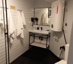 Джуниор сюит в Музыка и Время