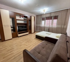 Апартаменты 2к, мкр. Оптимистов, д. 10/1 в Мир Апартаментов