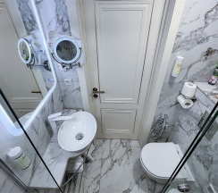 Двухуровневый номер в античном греческом стиле в Греческий Олимп