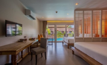 Номер Deluxe с красивым видом из окна в Arinara Beach Resort Phuket