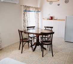 Семейный Номер "Антресоль"  в Крыжовник