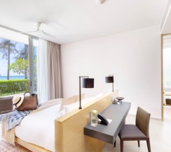Двухместный люкс Grand Azure двуспальная кровать в Twinpalms MontAzure Phuket Resort