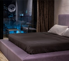 Room for romantic. Мансарда с террасой и камином размещение 1-2 человека. в Nikolaevbuilding