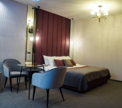 Номер улучшенный с 1 двуспальной кроватью Street в Green Garden Hotel
