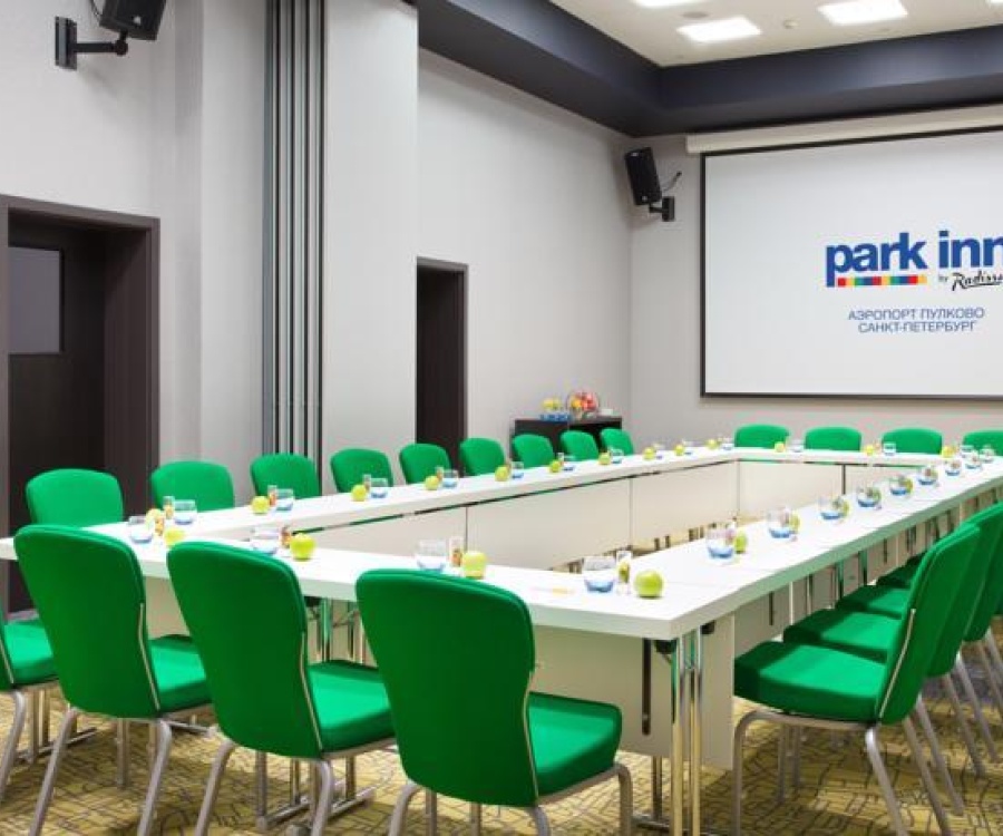 Парк инн бай. Park Inn Radisson Пулково. Park Inn аэропорт Пулково. Гостиница Park Inn Pulkovo Санкт-Петербург Пулково. Екатеринбург Park Inn by Radisson конференц зал.