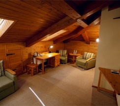 Люкс мансардный в Алеша Попович Двор&Лукоморье