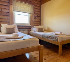 Дом 5-ти комнатный на 10 мест корпус А-Тхач в Горное озеро