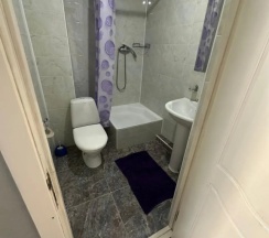 Четырёхместный полулюкс с балконом в Гостевой дом