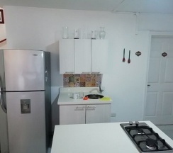Коттедж в Bed & Breakfast Local Home