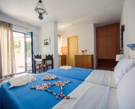 Студия Standard с балконом в Iliana Hotel